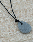 Unisex pendant with pebble