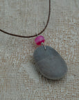 Grey sea pebble pendant with agate