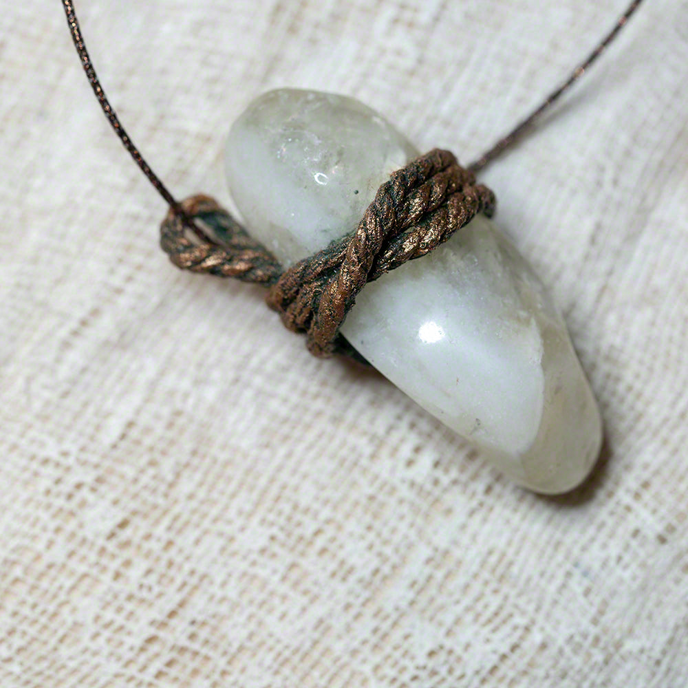 Κρεμαστό με άσπρο ημιδιάφανο αχάτη