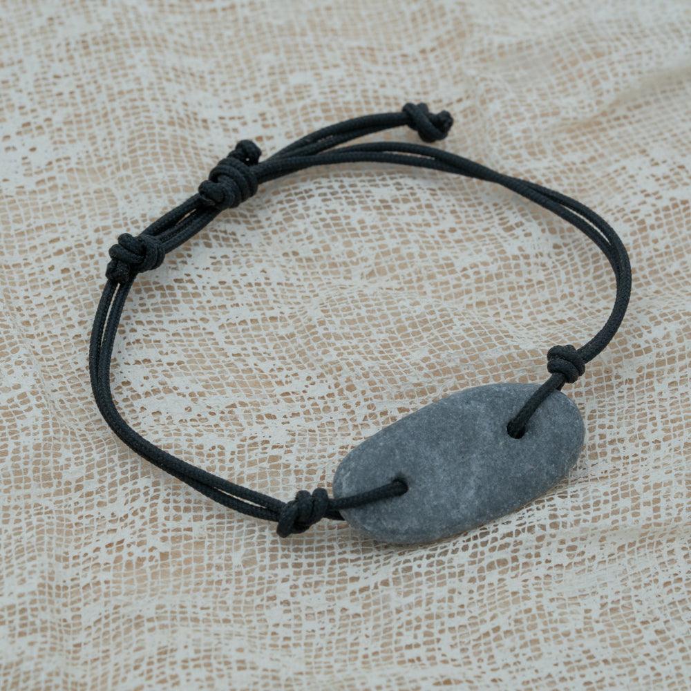 Unisex bracelet with pebble