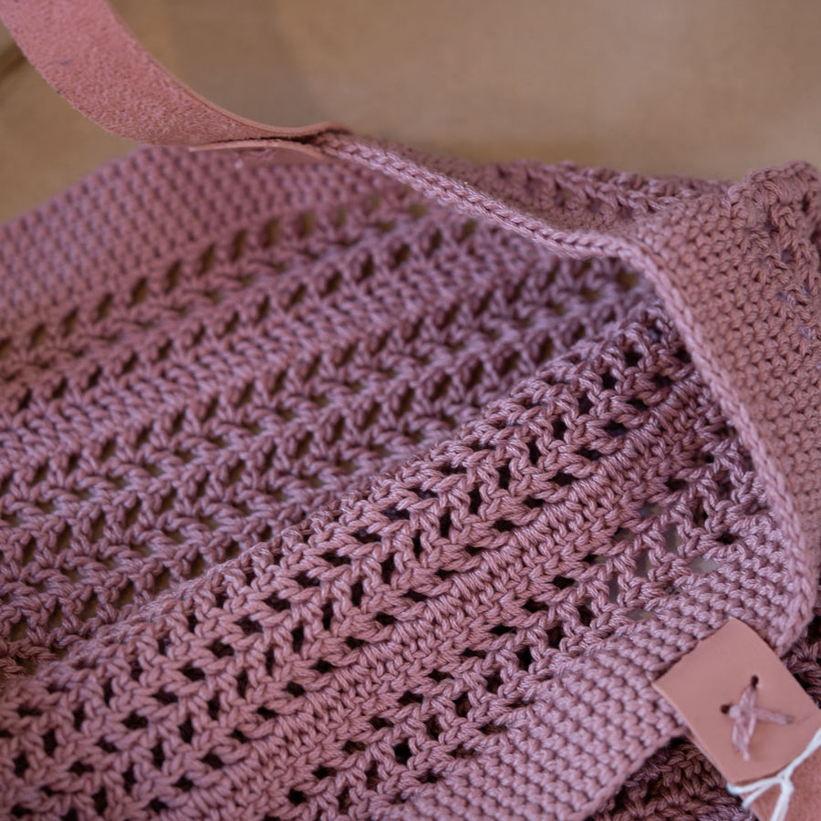 Handmade Crochet Tote Bag in Dusty Rose – A Touch of Kea Island Style