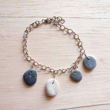 silver chain bracelet with pebbles