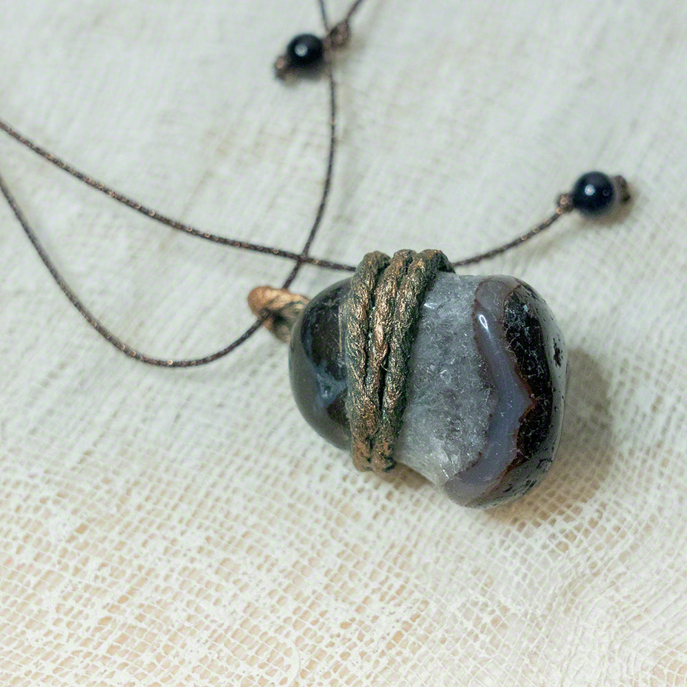 agate pendant