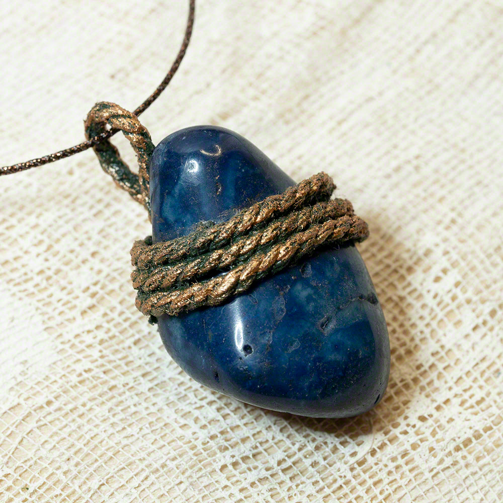 blue agate pendant