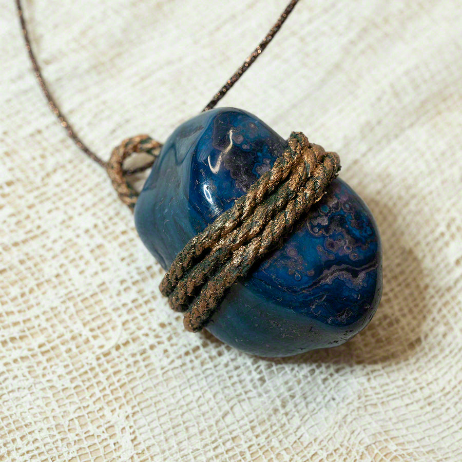 blue agate pendant
